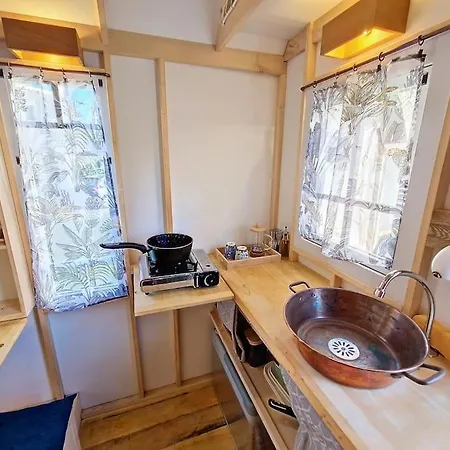 Cosy Tiny Centre-ville De Chalet
